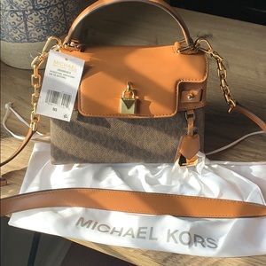 Authentic Michael Kors Crossbody
